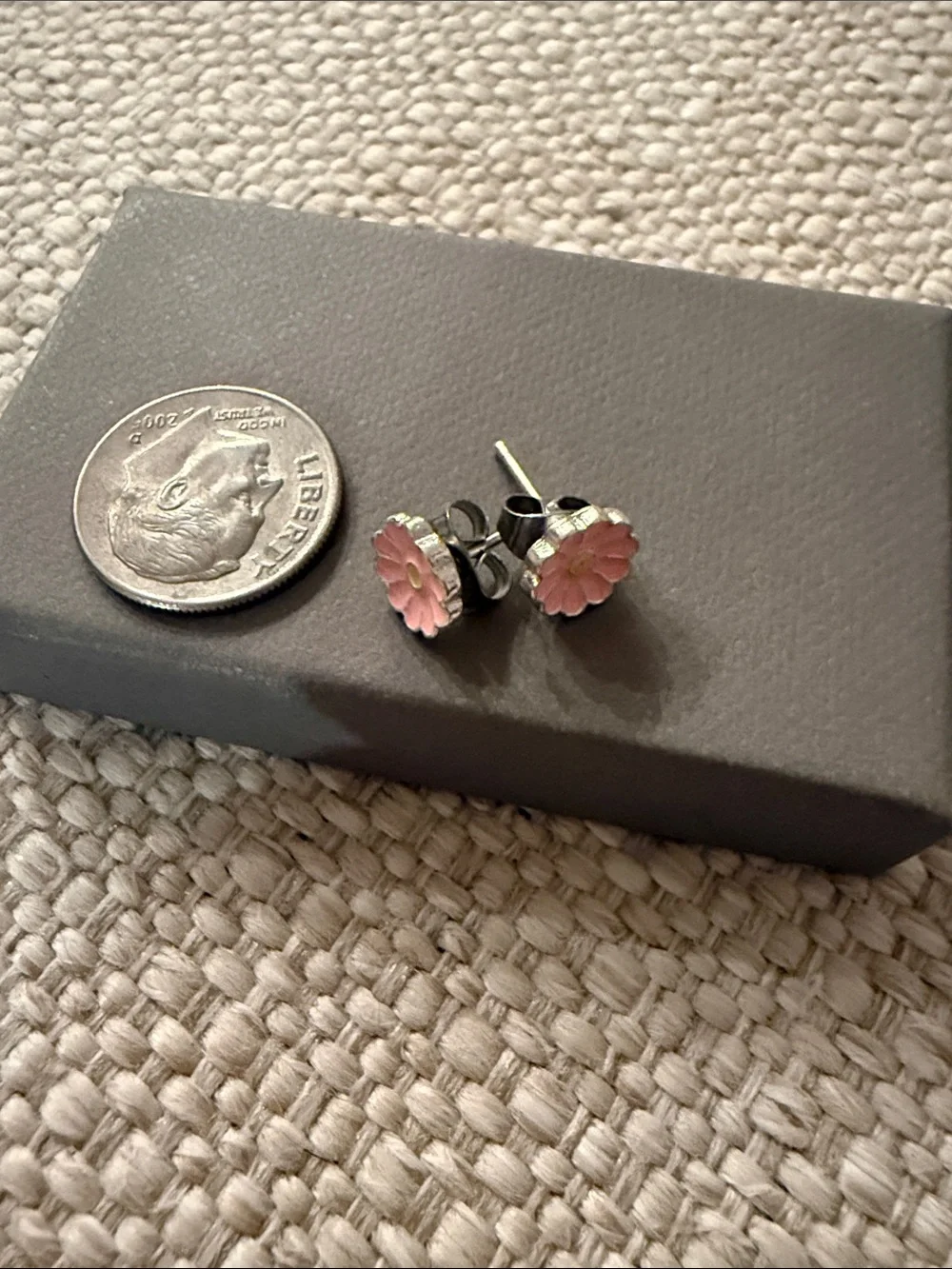 Adorable!!! Pink Daisy Flower Stud Earrings